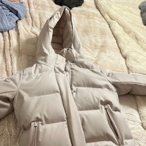 Lululemon puffer